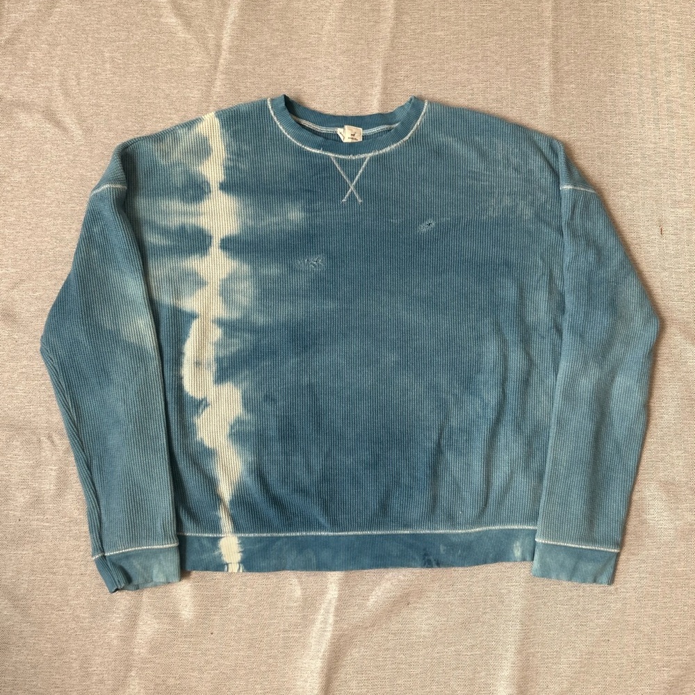 Garnier Men's Blue and White Crewneck Sweater